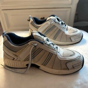 Women’s size 7 White and Blue BioFit Athletic Sneakers